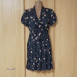 【美品】花柄 シフォンワンピース【Mサイズ】(ひざ丈ワンピース)