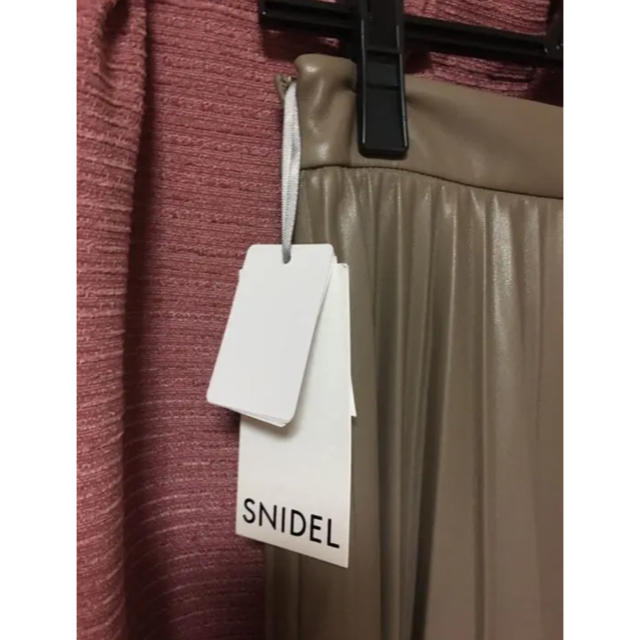 SNIDEL(スナイデル)のスナイデル　レザープリーツスカート レディースのスカート(ロングスカート)の商品写真