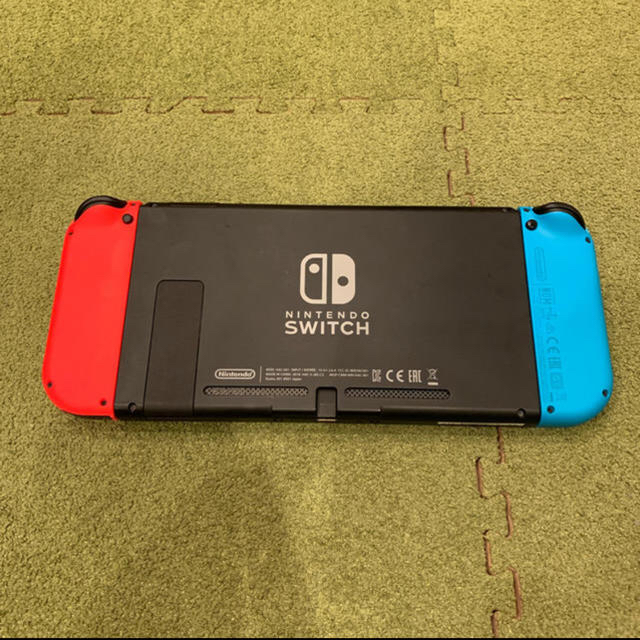 Nintendo Switch(ニンテンドースイッチ)のNintendo Switch 本体 中古 美品 付属品完備 エンタメ/ホビーのゲームソフト/ゲーム機本体(家庭用ゲーム機本体)の商品写真