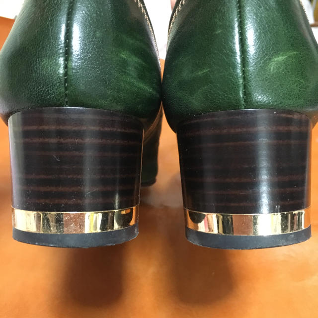 DIANA(ダイアナ)のダイアナ  緑パンプス レディースの靴/シューズ(ハイヒール/パンプス)の商品写真