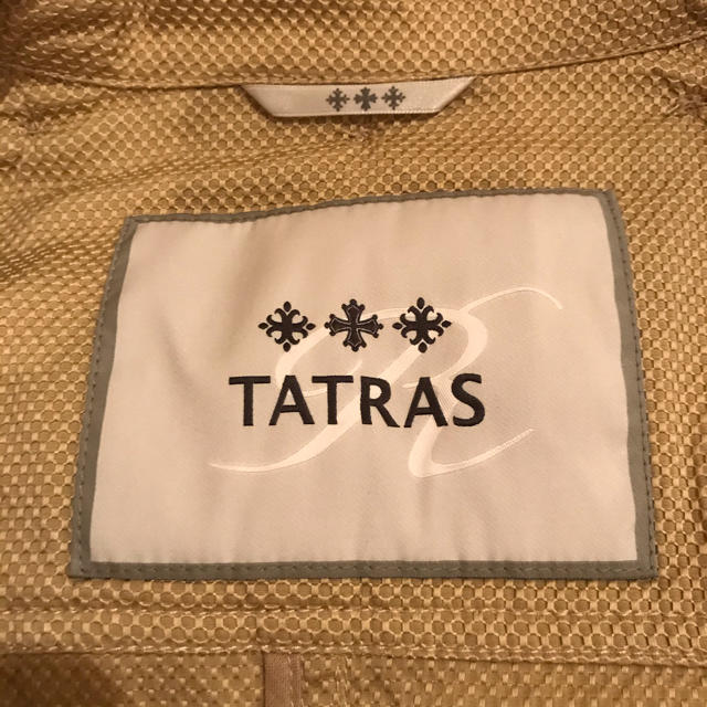 TATRAS(タトラス)のTATRAS タトラス フード　ベージュ ミリタリー ジャケット　ブルゾン レディースのジャケット/アウター(ミリタリージャケット)の商品写真