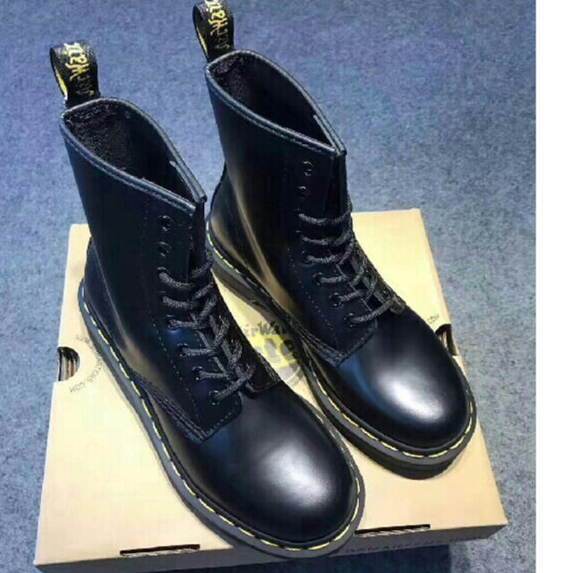Dr.Martens 1460 8ホール ブーツ 人気満点 www.bluepractice.co.jp