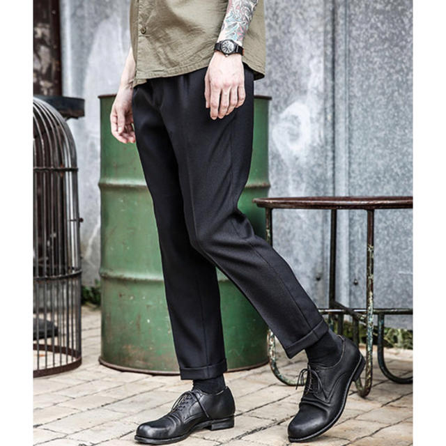 Mr.OLIVE(ミスターオリーブ)のMR.OLIVE ワンプリーツスタプレテーパードパンツ メンズのパンツ(スラックス)の商品写真