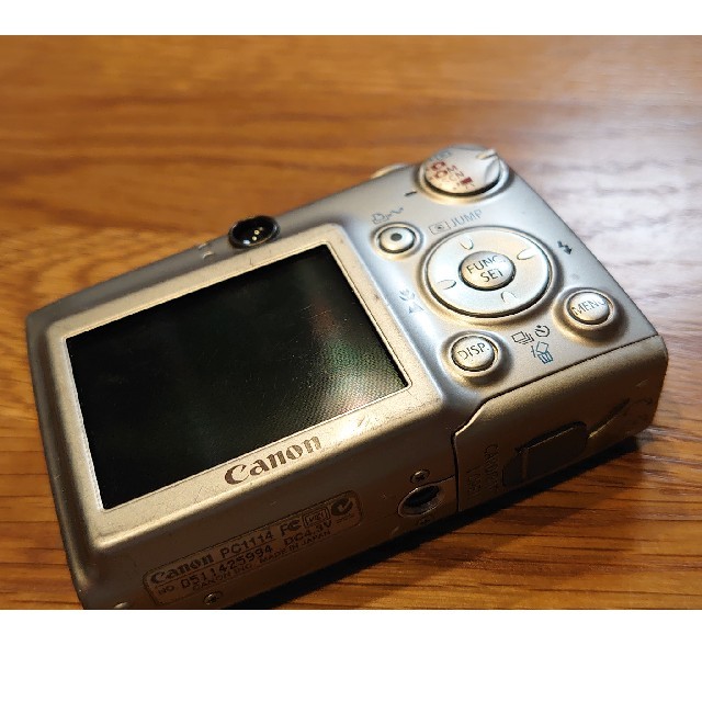 Canon(キヤノン)のCanon デジカメ IXY Digital600シルバー 64MB SDカード スマホ/家電/カメラのカメラ(コンパクトデジタルカメラ)の商品写真