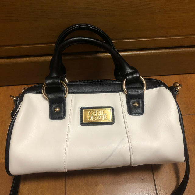 Cecil Mcbee セシルマクビー ショルダーバッグの通販 By なお S Shop セシルマクビーならラクマ Cecil Mcbee セシルマクビー ショルダーバッグの通販 By なお S Shop セシルマクビーならラクマ