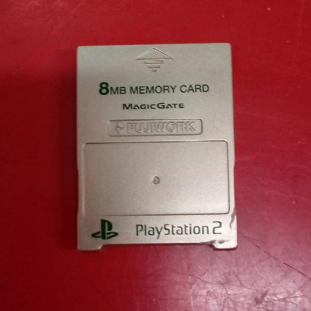 PlayStation2(プレイステーション2)のFUJIWORK PS2用　8MBメモリーカード　ゴールド エンタメ/ホビーのゲームソフト/ゲーム機本体(その他)の商品写真