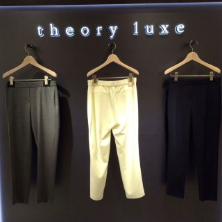 セオリーリュクス(Theory luxe)のtheory luxe SAXONY テーパードパンツ(クロップドパンツ)