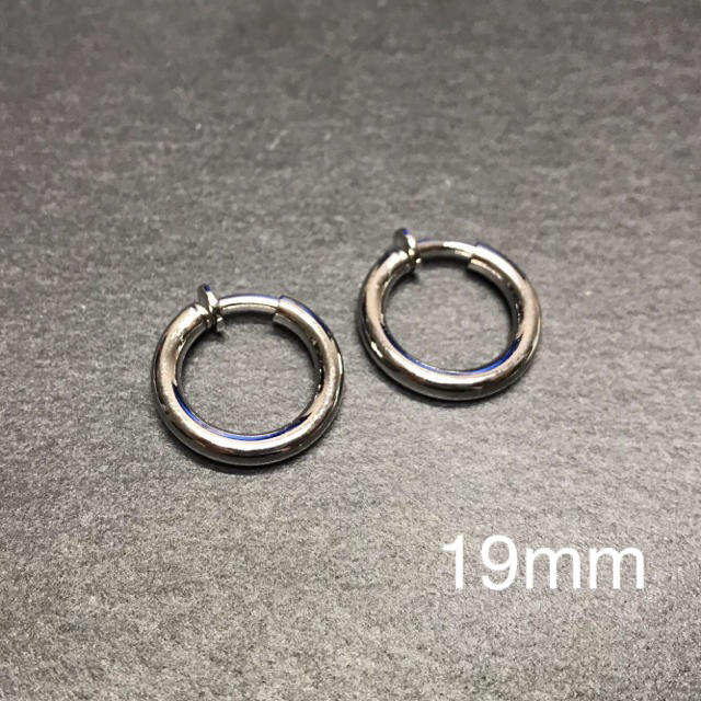 フェイクピアス フープピアス メンズ レディース シルバー 19mm A038 メンズのアクセサリー(ピアス(両耳用))の商品写真