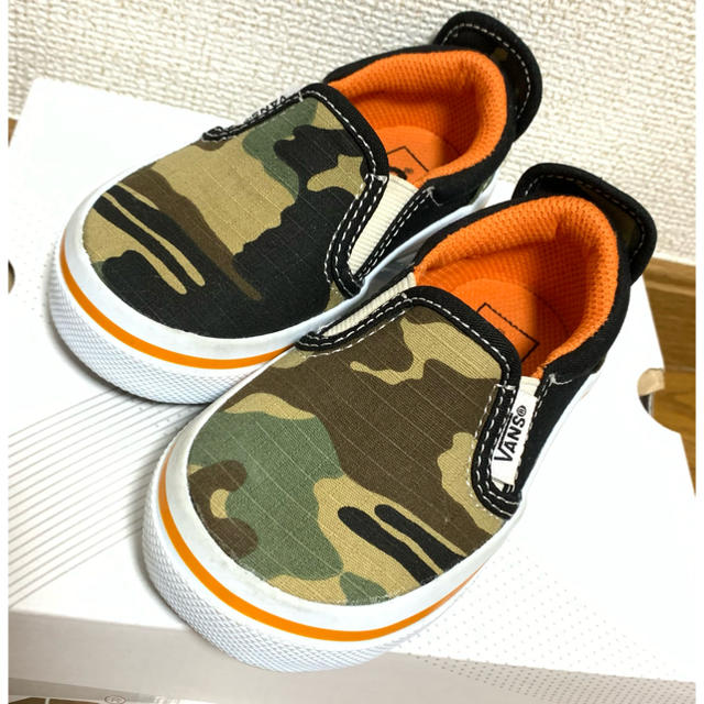 VANS(ヴァンズ)のはるかんママ様★VANS♡迷彩柄 キッズ/ベビー/マタニティのキッズ靴/シューズ(15cm~)(スニーカー)の商品写真