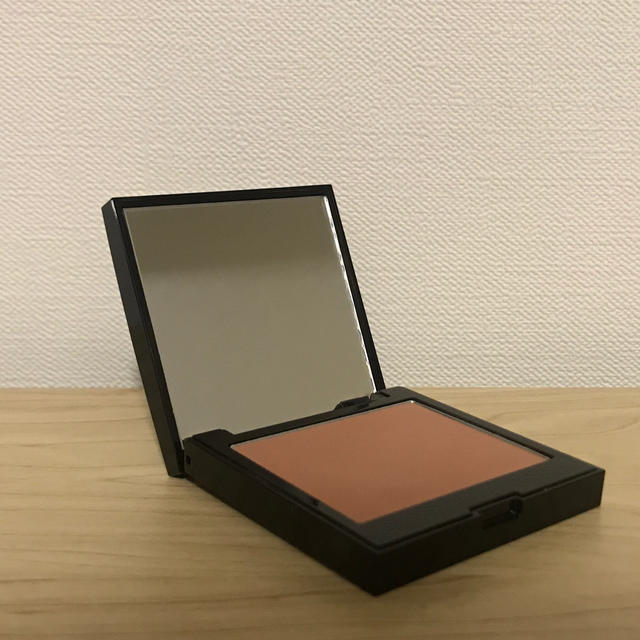 laura mercier(ローラメルシエ)の【最終値下げ】Laura mercierブラッシュカラーインフュージョン コスメ/美容のベースメイク/化粧品(チーク)の商品写真