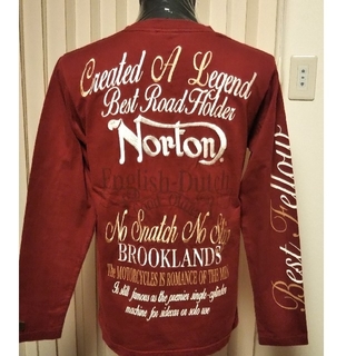ノートン(Norton)の《2》Norton ノートン L バック ブランドロゴ刺繍 ロンT 赤(Tシャツ/カットソー(七分/長袖))