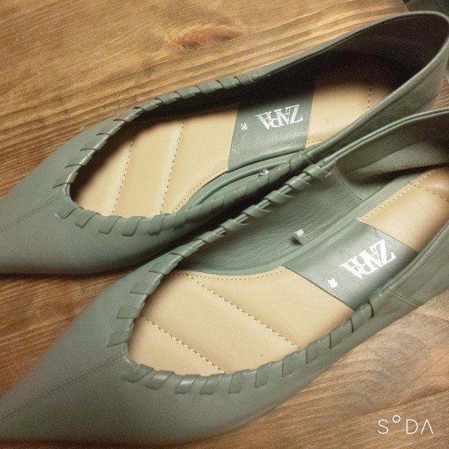 ZARA(ザラ)のmika様専用！ZARA フラットパンプス レディースの靴/シューズ(ハイヒール/パンプス)の商品写真