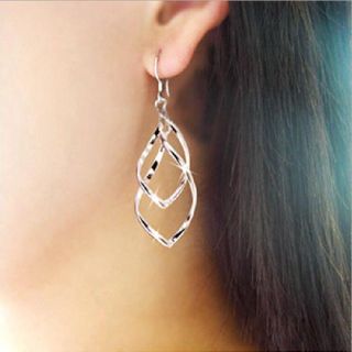 揺れるsilverピアス(ピアス)