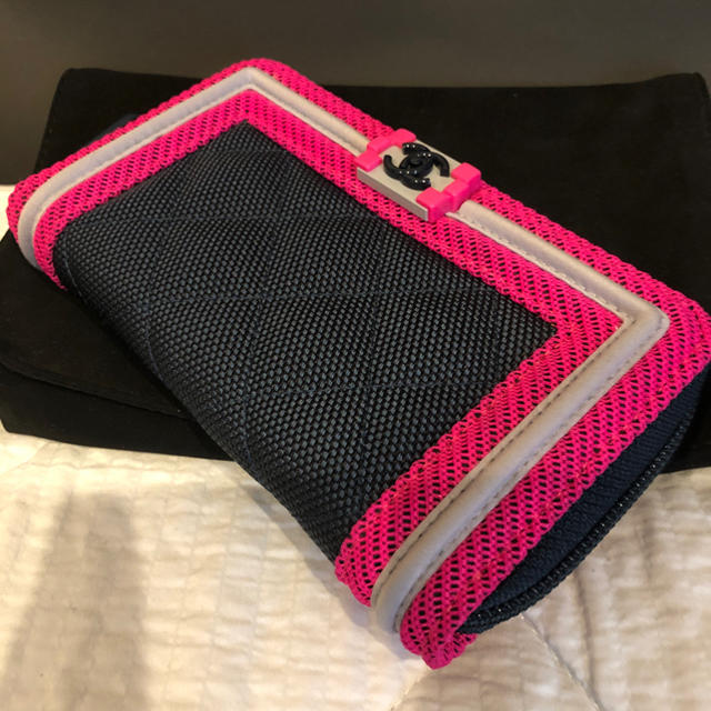 CHANEL(シャネル)のmai様専用。シャネル　CHANEL ジップウォレット超美品❗️ レディースのファッション小物(財布)の商品写真