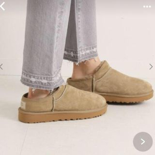 フレームワーク(FRAMeWORK)のFRAMeWORK UGG CLASSIC SLIPPER 新品(スリッポン/モカシン)