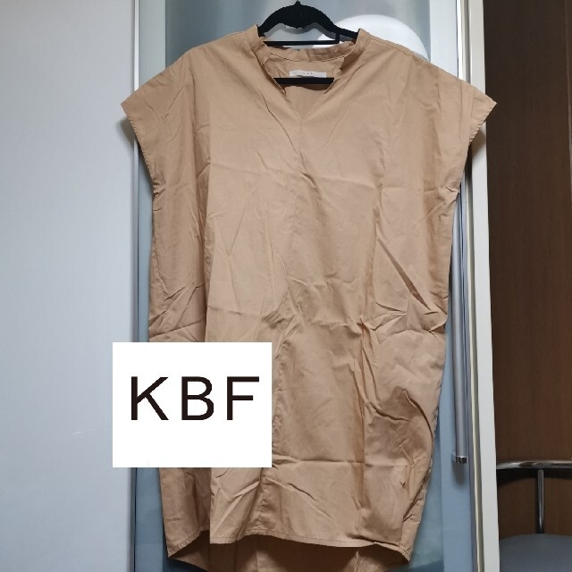KBF(ケービーエフ)のKBF フレンチスリーブシャツワンピ レディースのトップス(シャツ/ブラウス(半袖/袖なし))の商品写真