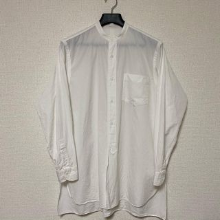 コモリ(COMOLI)の【定価26,400円】COMOLI バンドカラーシャツ　WH サイズ２ 19AW(シャツ)