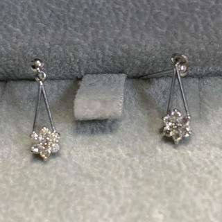 ジュエリーツツミ(JEWELRY TSUTSUMI)のK14ホワイトゴールド ダイヤモンド0.2カラットスイングピアス(ピアス)