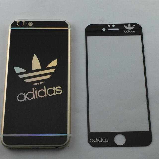 adidas(アディダス)の海外限定アディダス強化ガラスフィルム スマホ/家電/カメラのスマホアクセサリー(保護フィルム)の商品写真