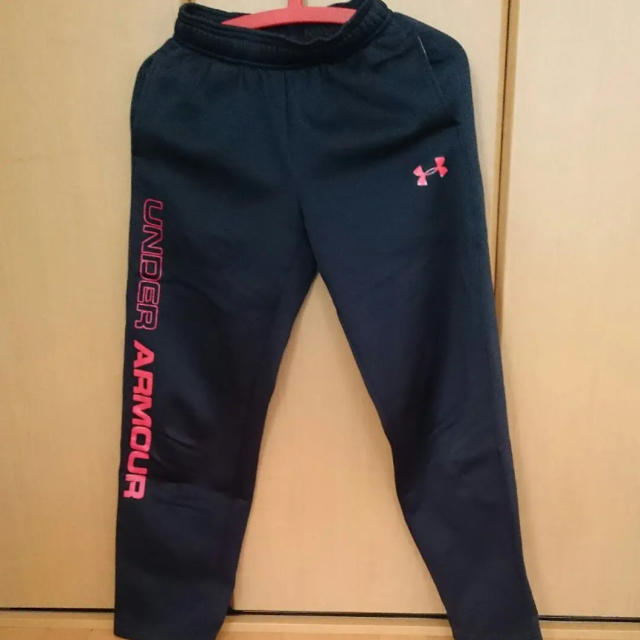 UNDER ARMOUR(アンダーアーマー)のアンダーアーマー  パンツ 150cm キッズ/ベビー/マタニティのキッズ服男の子用(90cm~)(パンツ/スパッツ)の商品写真