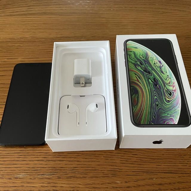 美品 iPhone XS 256GB simフリー 黒 スペースグレイ 本体 美品 iPhone XS 256GB simフリー 黒 スペースグレイ 本体