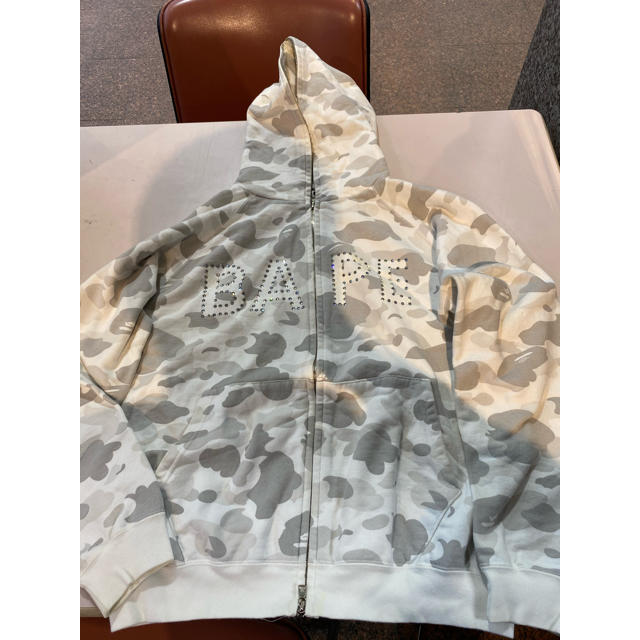 A BATHING APE(アベイシングエイプ)のAPE カラーカモ ラインストーン パーカー M メンズのトップス(パーカー)の商品写真