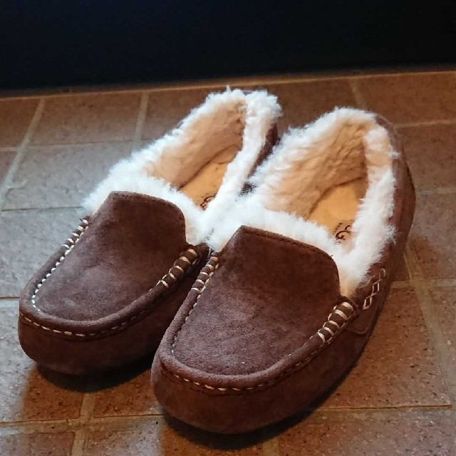 専用UGG アンスレー モカシン 22㎝ - スリッポン/モカシン