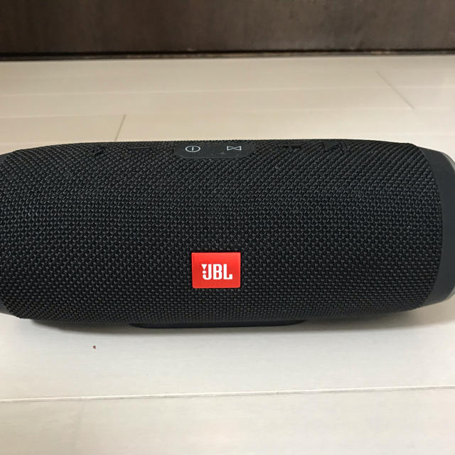 JBS(ジェイビーエス)のJBL Bluetoothスピーカー　Charge3 スマホ/家電/カメラのオーディオ機器(スピーカー)の商品写真