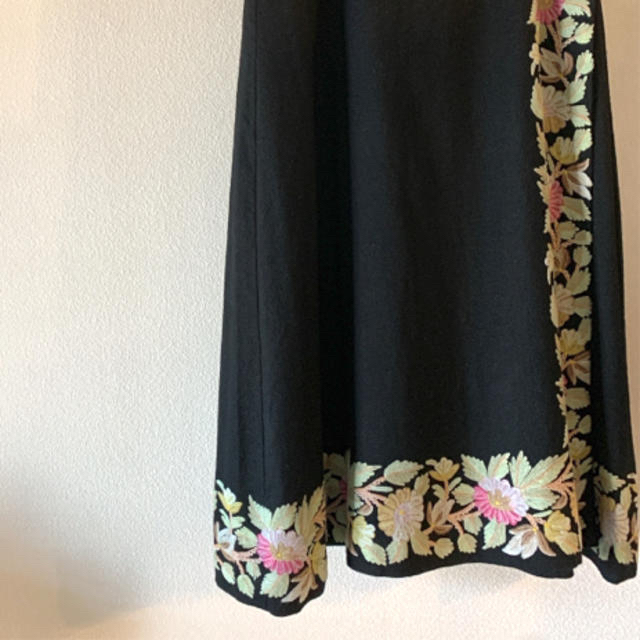 美品】刺繍ウール ラップスカート 一点物 ブラック - ロングスカート