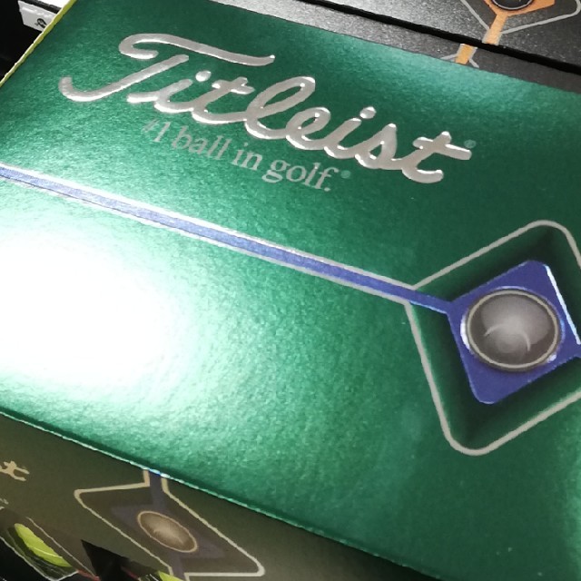 【新品未使用】タイトリスト Titleist  AVX 12個 ゴルフボール