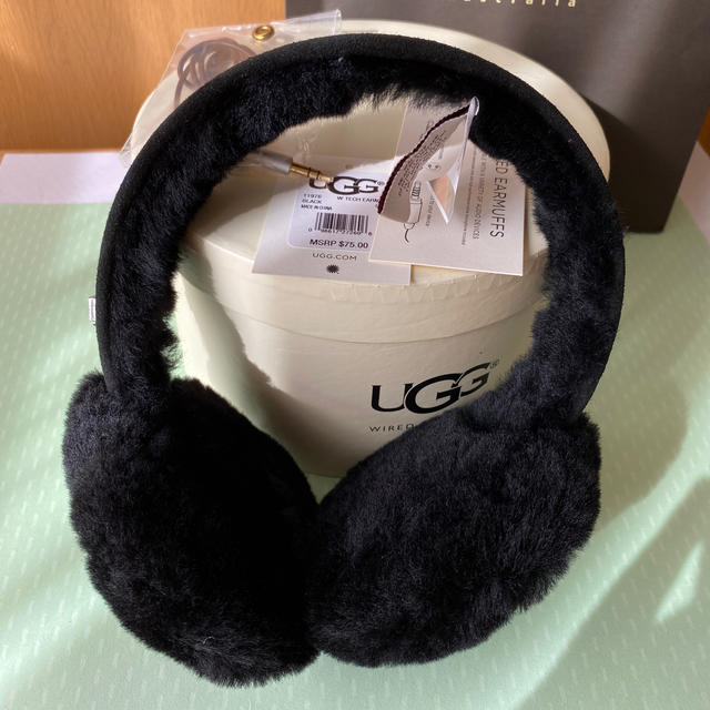 UGG(アグ)のＵＧＧ　イヤーマフ　箱・ショップ袋付　未使用品 レディースのファッション小物(イヤーマフ)の商品写真