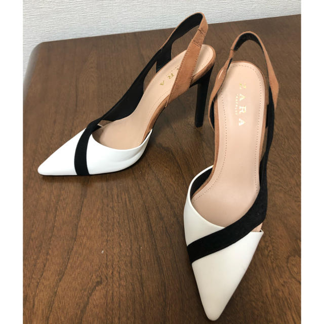 ZARA(ザラ)の未使用　ZARA ポインテッドトゥ　パンプス レディースの靴/シューズ(ハイヒール/パンプス)の商品写真