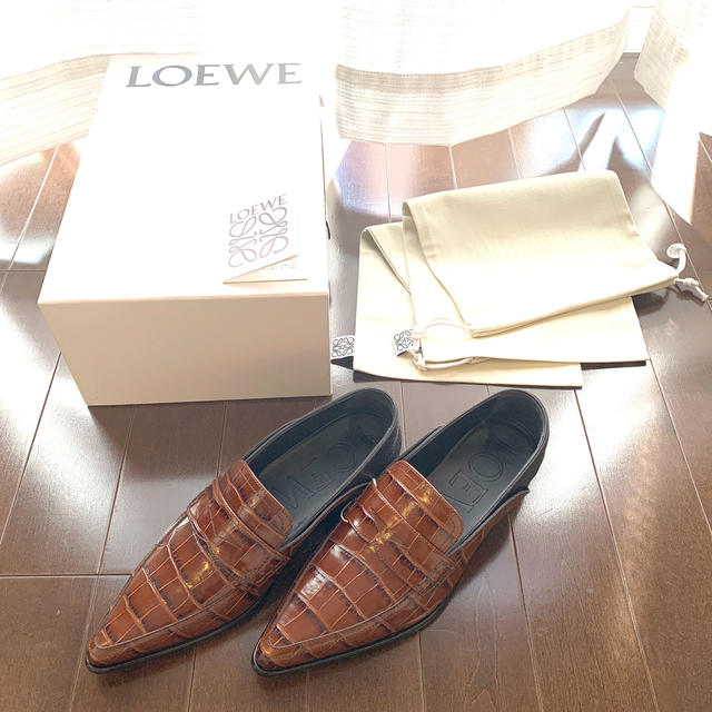 LOEWE(ロエベ)の●新品●LOEWE ポインテッドトゥローファー　サイズ 35 2way レディースの靴/シューズ(ローファー/革靴)の商品写真