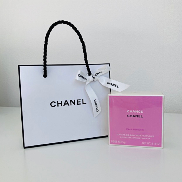 CHANEL(シャネル)のシャネル CHANEL  チャンスオータンドゥルトゥシュドゥパルファンコンパクト コスメ/美容の香水(香水(女性用))の商品写真