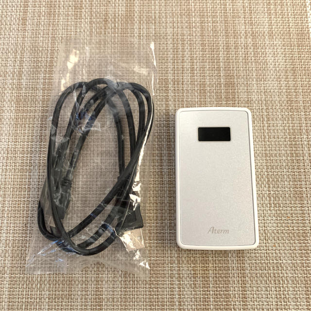 NEC(エヌイーシー)の楽天対応　Aterm MP02LN スマホ/家電/カメラのスマートフォン/携帯電話(その他)の商品写真