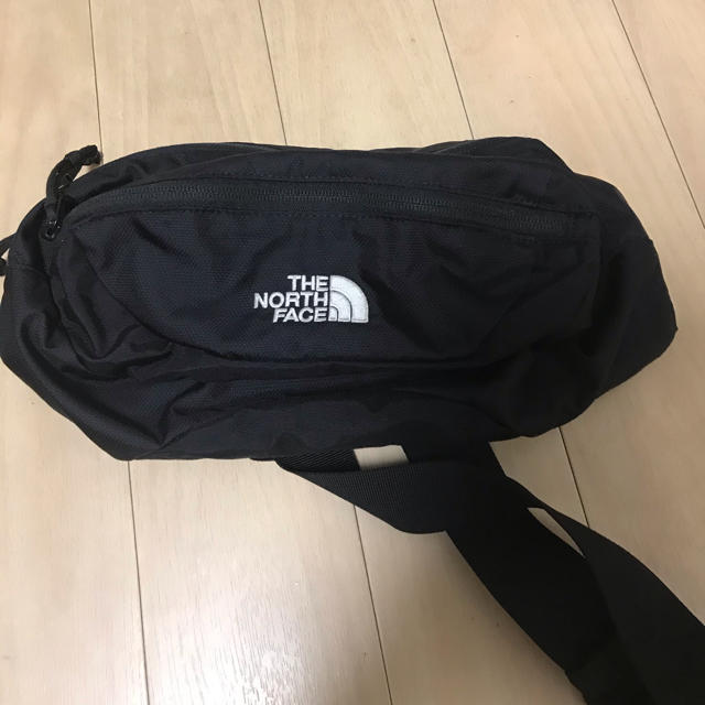 THE NORTH FACE(ザノースフェイス)のノースフェイス　ボディバック メンズのバッグ(ボディーバッグ)の商品写真