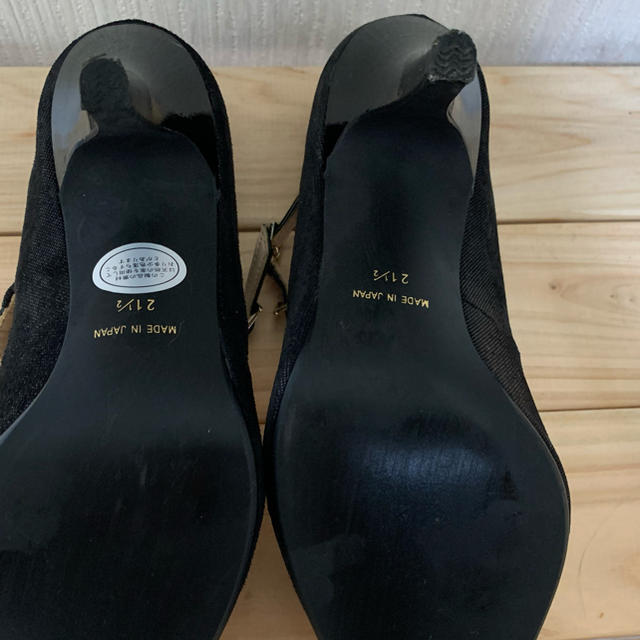 VIVA ANGELINA(ビバアンジェリーナ)の⭐️美品　パンプス　21.5㎝　VIVA ANGELINA レディースの靴/シューズ(ハイヒール/パンプス)の商品写真