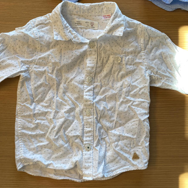 ZARA(ザラ)のZARA ベビー服　シャツ　2枚セット キッズ/ベビー/マタニティのキッズ服男の子用(90cm~)(ジャケット/上着)の商品写真