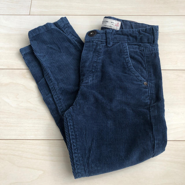 ZARA KIDS(ザラキッズ)のZARAキッズ　１１０ キッズ/ベビー/マタニティのキッズ服男の子用(90cm~)(パンツ/スパッツ)の商品写真