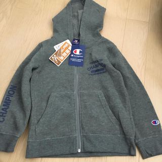 チャンピオン(Champion)のパーカー　チャンピオン　120  新品タグ付き(ジャケット/上着)