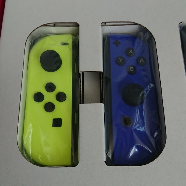 Nintendo Switch(ニンテンドースイッチ)のゴリラ勲さん専用 Nintendo Switch ネオンイエロー/ブルー エンタメ/ホビーのゲームソフト/ゲーム機本体(家庭用ゲーム機本体)の商品写真