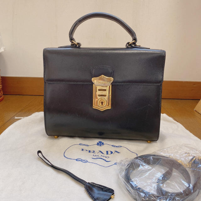 プラダ　PRADA  ケリー型　ハンドバッグ