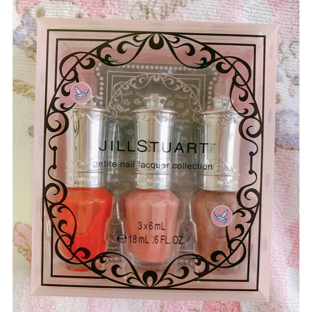 JILLSTUART(ジルスチュアート)の新品未開封☆JILLSTUART ジルスチュアートプチネイルラッカーコレクション コスメ/美容のネイル(マニキュア)の商品写真