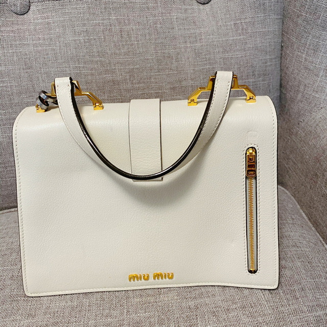 miumiu(ミュウミュウ)のmiumiu♡マドラスハンドバッグ レディースのバッグ(ハンドバッグ)の商品写真