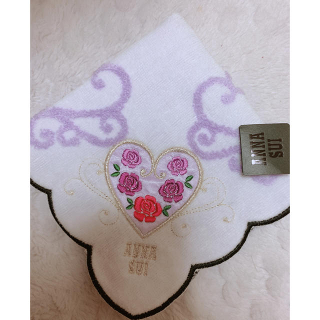 ANNA SUI(アナスイ)のアナスイ ハンドタオル タオルハンカチ レディースのファッション小物(ハンカチ)の商品写真