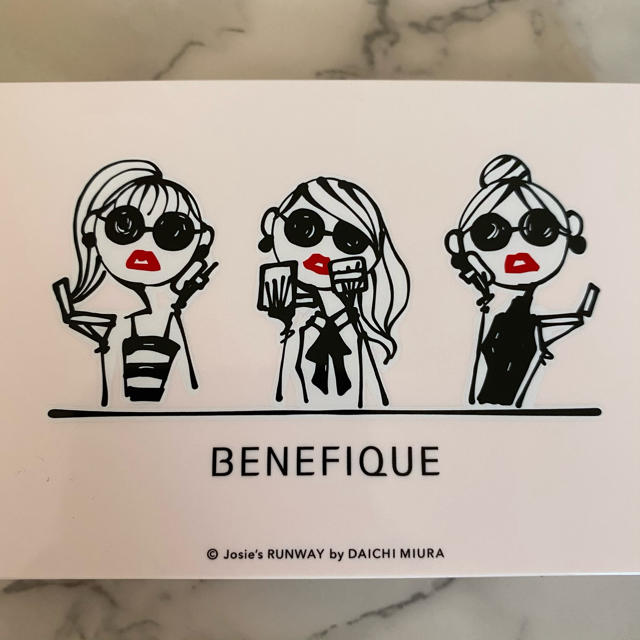 BENEFIQUE(ベネフィーク)のホクトのけんママ様専用の為、購入不可！ コスメ/美容のベースメイク/化粧品(ファンデーション)の商品写真