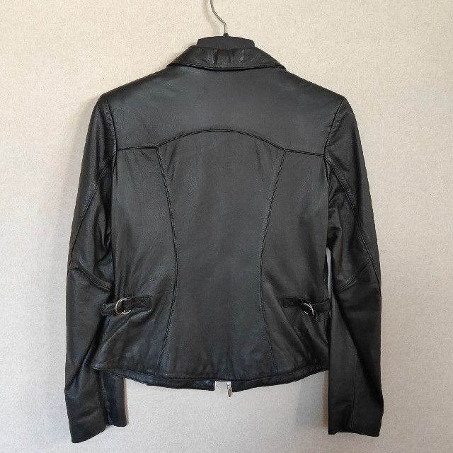 大人気定番商品 値下げしました!GUESS 羊革 ブラック レザー 大人気定番商品 値下げしました!GUESS 羊革 ブラック レザー