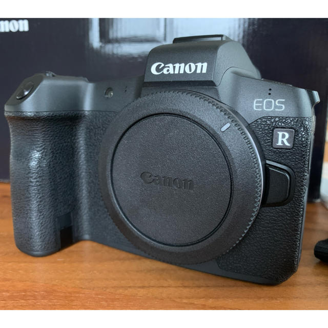 Canon(キヤノン)のCanon EOS R ワンオーナー　極美品 スマホ/家電/カメラのカメラ(ミラーレス一眼)の商品写真