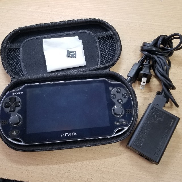PlayStation - PS VITA PCH-1000本体、 ケース、メモリーカード、充電