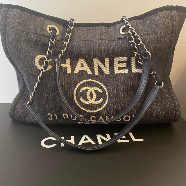 CHANEL(シャネル)のCHANEL  ドーヴィル レディースのバッグ(ショルダーバッグ)の商品写真